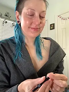 Snapshot of MissCumberdale chatting on 19, 12, 2024 MissCumberdale online show from 19, 12, 2024