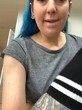 Snapshot of MissCumberdale chatting on 5, 1, 2025 MissCumberdale online show from 5, 1, 2025