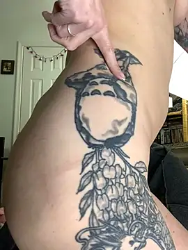 Snapshot of MissCumberdale chatting on 11, 2, 2025 MissCumberdale online show from 11, 2, 2025