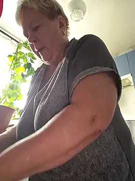 EffectFiona online show from 10, 9, 2025