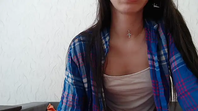 Snapshot of HoneyWiles chatting on 19, 2, 2025 HoneyWiles online show from 19, 2, 2025