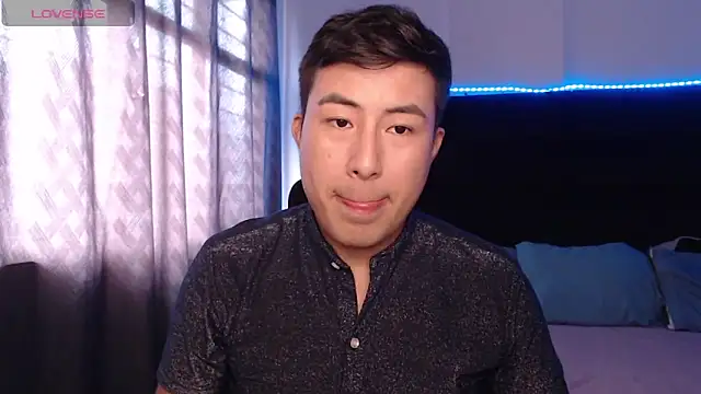 andrewmhilton  online show from 2, 4, 2026