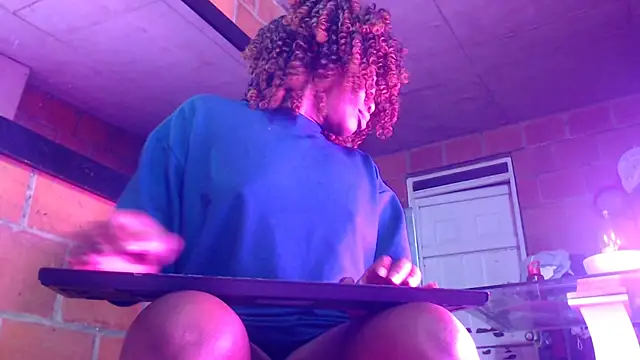 Snapshot of Kenya_Agu chatting on 14, 2, 2025 Kenya Agu online show from 14, 2, 2025