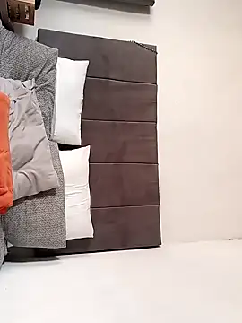 Snapshot of BLACK_BOTTOM03 chatting on 28, 11, 2025 BLACK BOTTOM03 online show from 28, 11, 2025