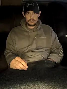 Snapshot of Midwestalpha chatting on 23, 10, 2025 Midwestalpha online show from 23, 10, 2025