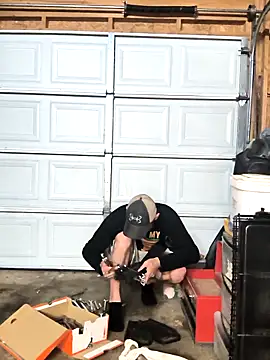 Snapshot of Midwestalpha chatting on 16, 11, 2025 Midwestalpha online show from 16, 11, 2025