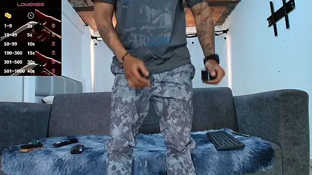 Snapshot of doglass_costa chatting on 19, 11, 2025 doglass costa online show from 19, 11, 2025