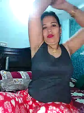 Snapshot of Poojabhabi101 chatting on 12, 1, 2025 Poojabhabi101 online show from 12, 1, 2025