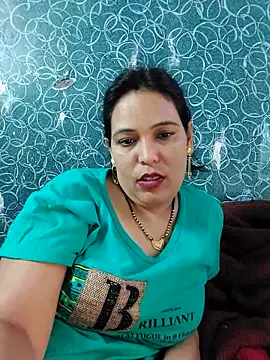 Snapshot of Poojabhabi101 chatting on 11, 9, 2025 Poojabhabi101 online show from 11, 9, 2025