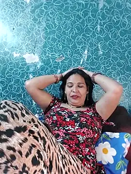 Snapshot of Poojabhabi101 chatting on 8, 10, 2025 Poojabhabi101 online show from 8, 10, 2025