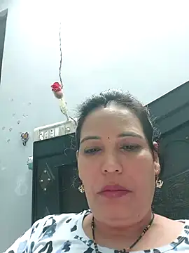 Snapshot of Poojabhabi101 chatting on 14, 10, 2025 Poojabhabi101 online show from 14, 10, 2025