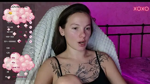 Snapshot of lil_luna_x chatting on 9, 12, 2024 lil luna x online show from 9, 12, 2024