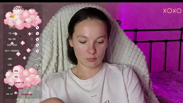 Snapshot of lil_luna_x chatting on 9, 12, 2024 lil luna x online show from 9, 12, 2024