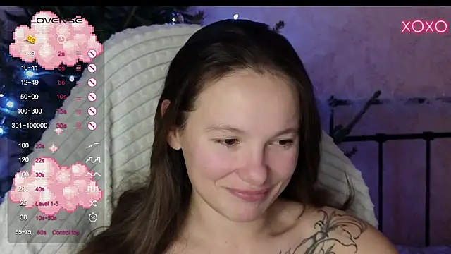 Snapshot of lil_luna_x chatting on 23, 12, 2024 lil luna x online show from 23, 12, 2024