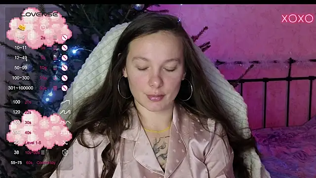 Snapshot of lil_luna_x chatting on 26, 12, 2024 lil luna x online show from 26, 12, 2024