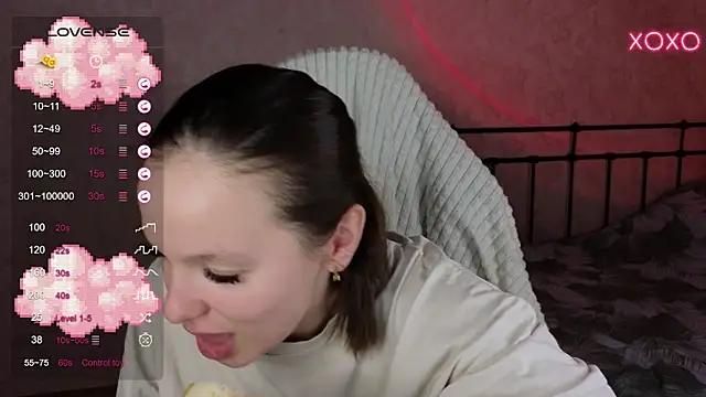 Snapshot of lil_luna_x chatting on 3, 3, 2025 lil luna x online show from 3, 3, 2025