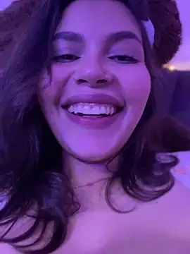 GigiiStone online show from 3, 12, 2024