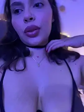 GigiiStone online show from 3, 12, 2024