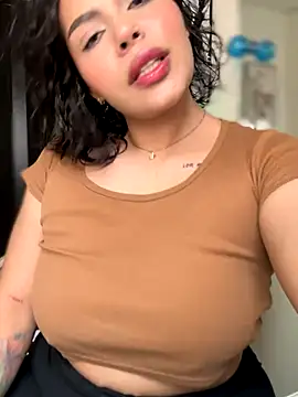 GigiiStone online show from 9, 9, 2025