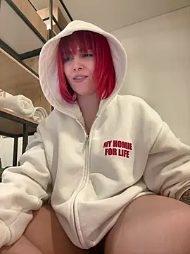Snapshot of zafiro_mo0n chatting on 24, 2, 2025 zafiro mo0n online show from 24, 2, 2025