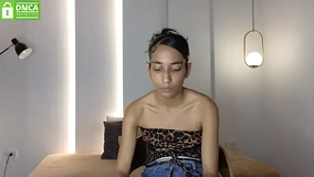 Snapshot of hot_little_bunny chatting on 25, 5, 2026 hot little bunny online show from 25, 5, 2026