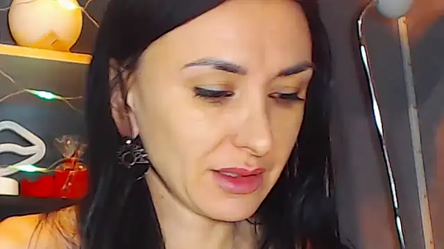 Snapshot of Siaconna chatting on 27, 12, 2024 Siaconna online show from 27, 12, 2024
