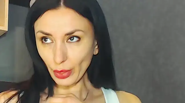 Snapshot of Siaconna chatting on 4, 2, 2025 Siaconna online show from 4, 2, 2025