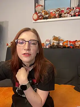Snapshot of FinaFoxy chatting on 6, 7, 2026 FinaFoxy online show from 6, 7, 2026