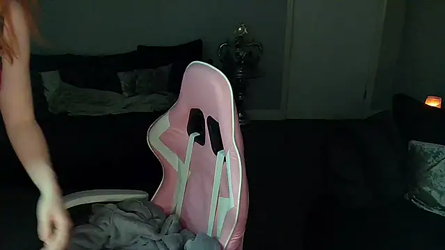 Red firesquirt online show from 23, 1, 2025