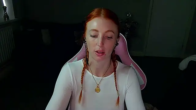 Red firesquirt online show from 29, 1, 2025