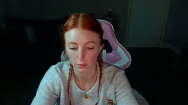 Red firesquirt online show from 29, 1, 2025