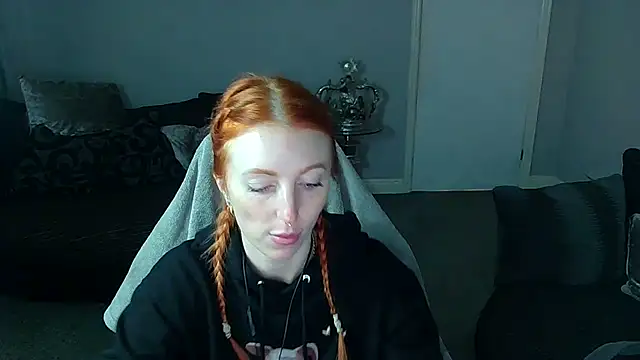 Red firesquirt online show from 4, 2, 2025