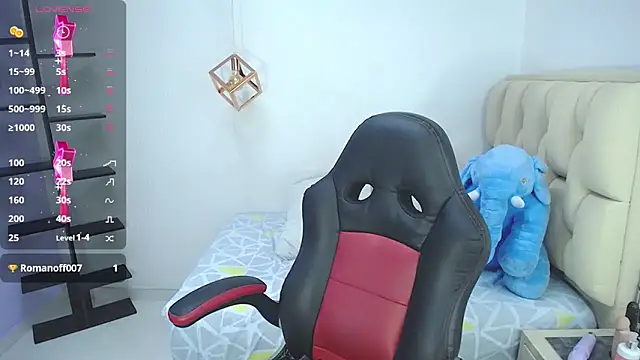 LORENADAVIES online show from 11, 3, 2025