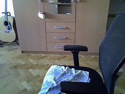 Snapshot of delayclose_ chatting on 5, 3, 2025 delayclose online show from 5, 3, 2025