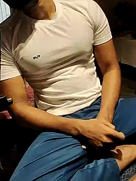 xxxhugedick0001 online show from 24, 2, 2025