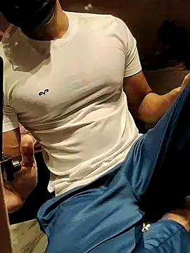 xxxhugedick0001 online show from 24, 2, 2025