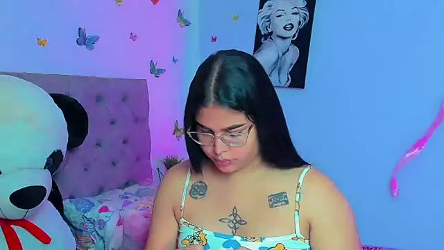 Snapshot of mabellfox chatting on 7, 12, 2024 mabellfox online show from 7, 12, 2024