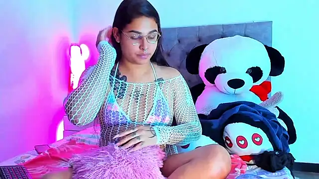 Snapshot of mabellfox chatting on 23, 11, 2025 mabellfox online show from 23, 11, 2025