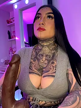 CloeeBeckam online show from 16, 12, 2025