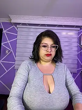 MiiaaJoness online show from 17, 6, 2026