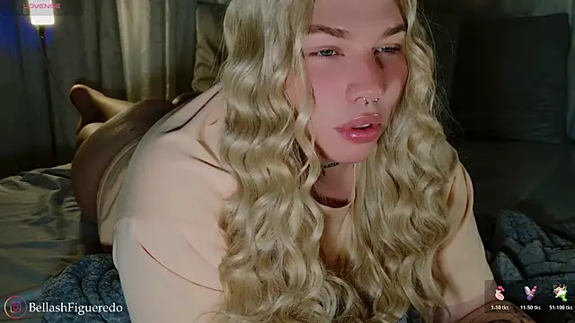 IsabellaFigueredo   online show from 6, 11, 2025