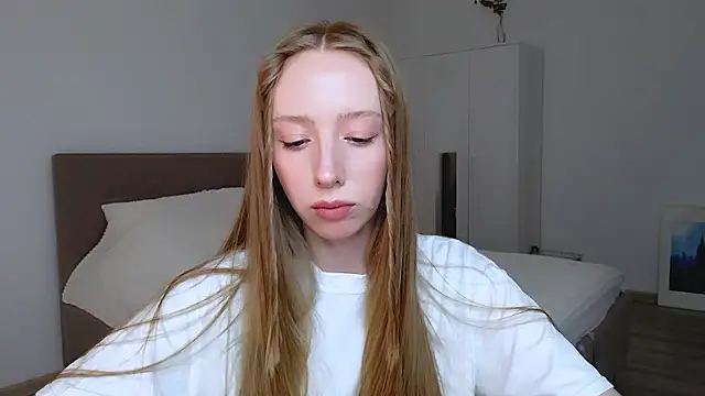 Snapshot of Luna_insniity chatting on 8, 12, 2024 Luna insniity online show from 8, 12, 2024