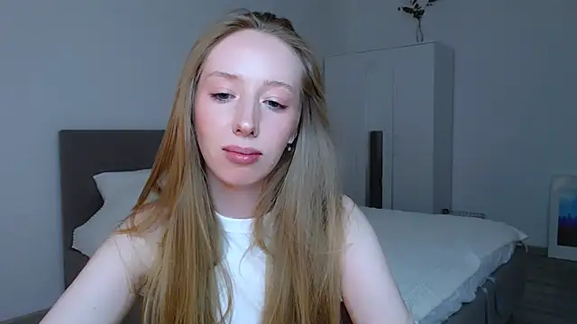 Snapshot of Luna_insniity chatting on 25, 12, 2024 Luna insniity online show from 25, 12, 2024