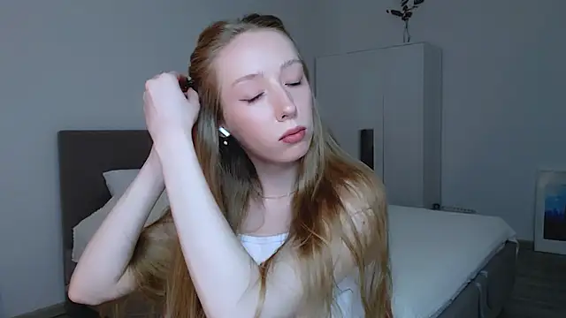 Snapshot of Luna_insniity chatting on 20, 2, 2025 Luna insniity online show from 20, 2, 2025