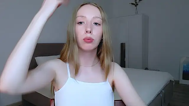 Snapshot of Luna_insniity chatting on 20, 2, 2025 Luna insniity online show from 20, 2, 2025