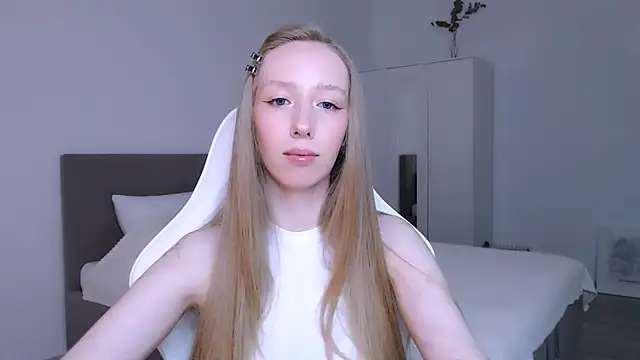 Snapshot of Luna_insniity chatting on 10, 11, 2025 Luna insniity online show from 10, 11, 2025