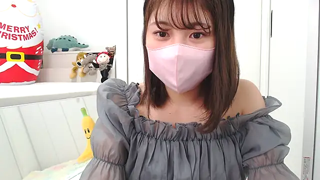 Snapshot of SUZU_ chatting on 8, 12, 2024 SUZU online show from 8, 12, 2024