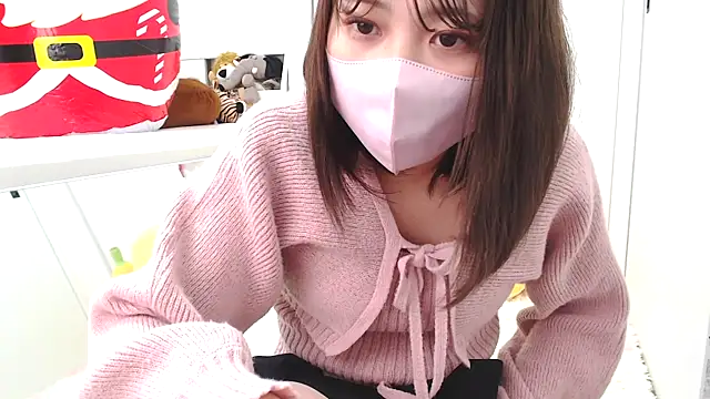 Snapshot of SUZU_ chatting on 12, 12, 2024 SUZU online show from 12, 12, 2024