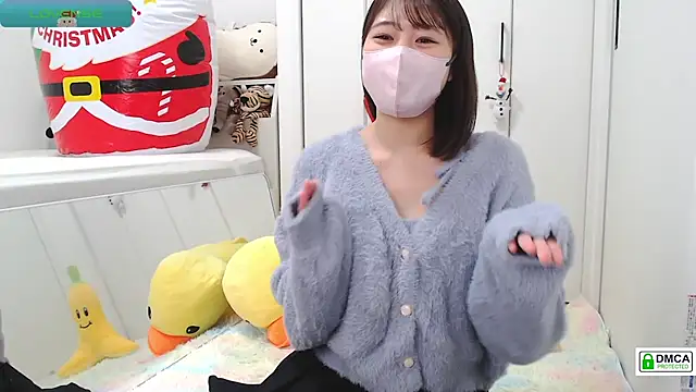 Snapshot of SUZU_ chatting on 14, 12, 2024 SUZU online show from 14, 12, 2024
