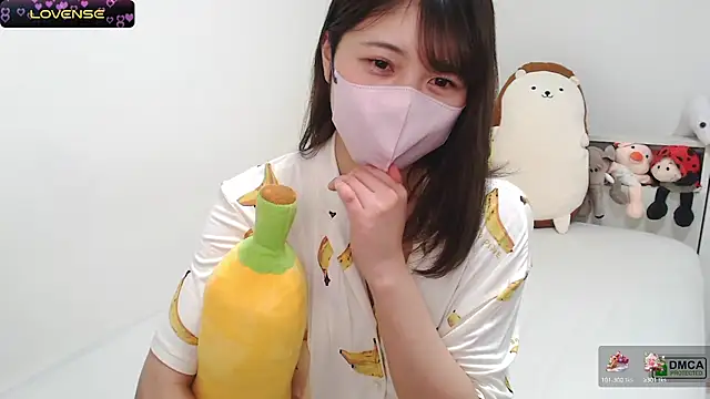 Snapshot of SUZU_ chatting on 3, 2, 2025 SUZU online show from 3, 2, 2025